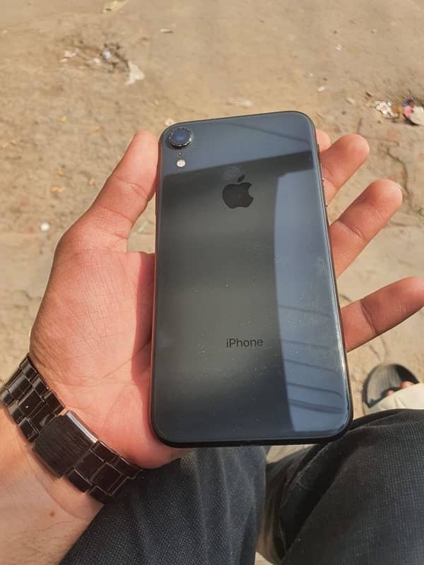 iPhone XR jv 64GB exchange possible with iphone 11 or later model 0