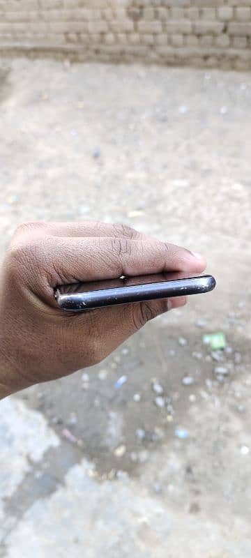 IPHONE 7 NON PTA 128GB SIM WORKING 8