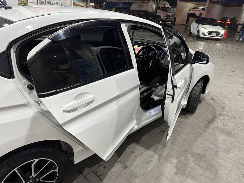 Honda City IVTEC 2023 15