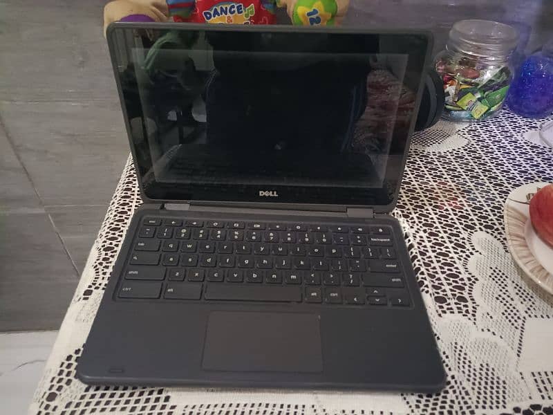 dell laptop,chrome book 3