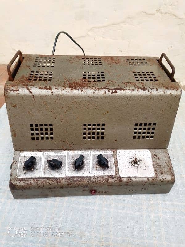 old historical tube amplifier 0