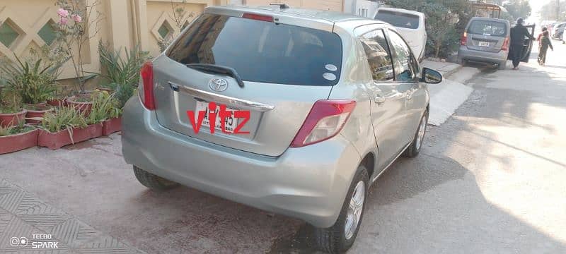 Toyota Vitz 2011 8