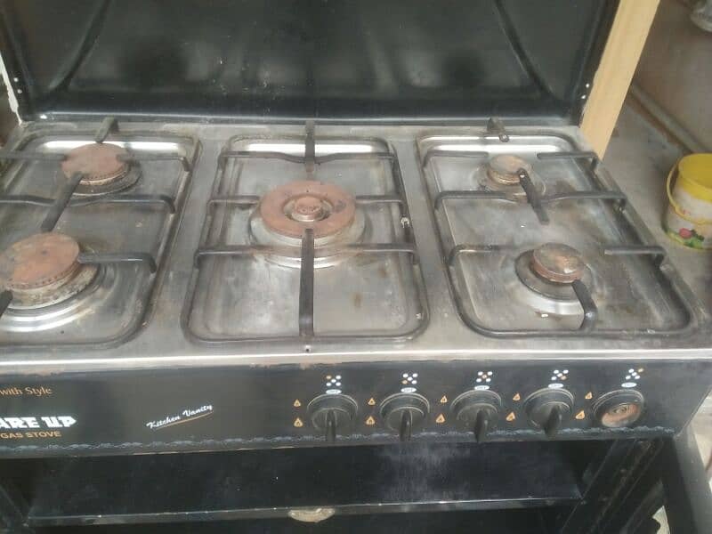 Gas stove with cabins 0