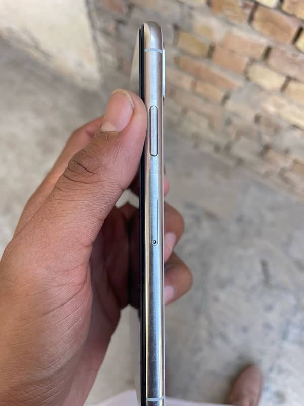 iPhone x only mobile 1