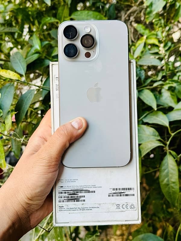 iphone 15 pro max 256gb non pta factory unlock 98% Battery Health 12