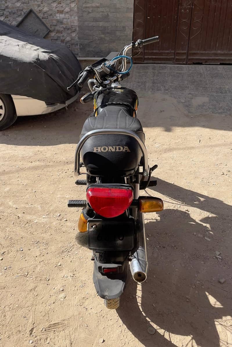 Honda CD 70 2022 4