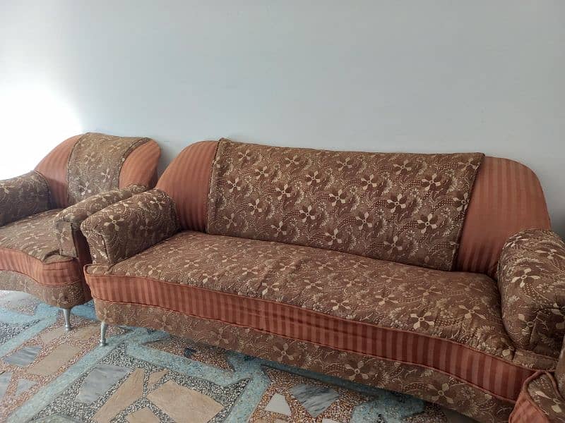 7 seater sofa For Sale! 1