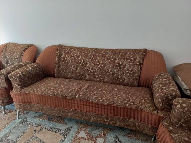 7 seater sofa For Sale! 4