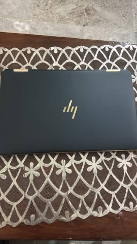 hp spctre x360 i7 10 gen golden black 0