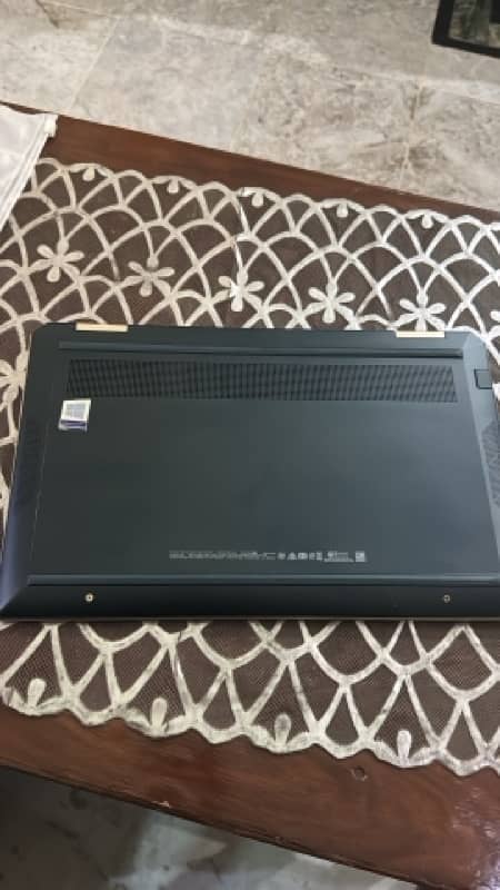 hp spctre x360 i7 10 gen golden black 1