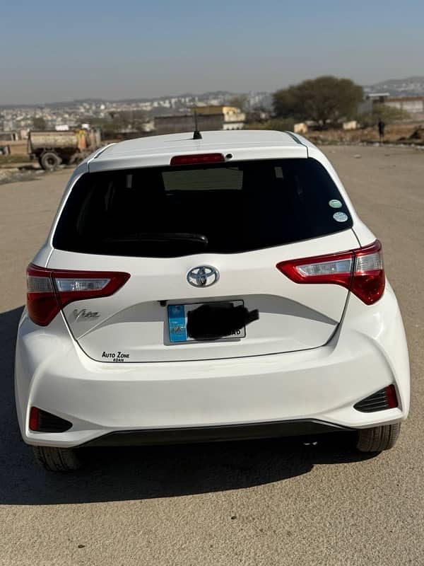 Toyota Vitz 2017 1