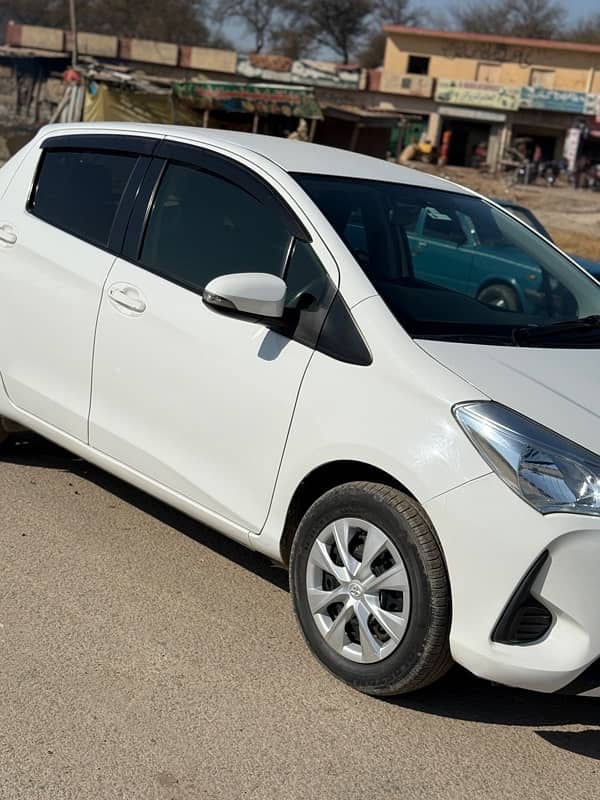 Toyota Vitz 2017 5