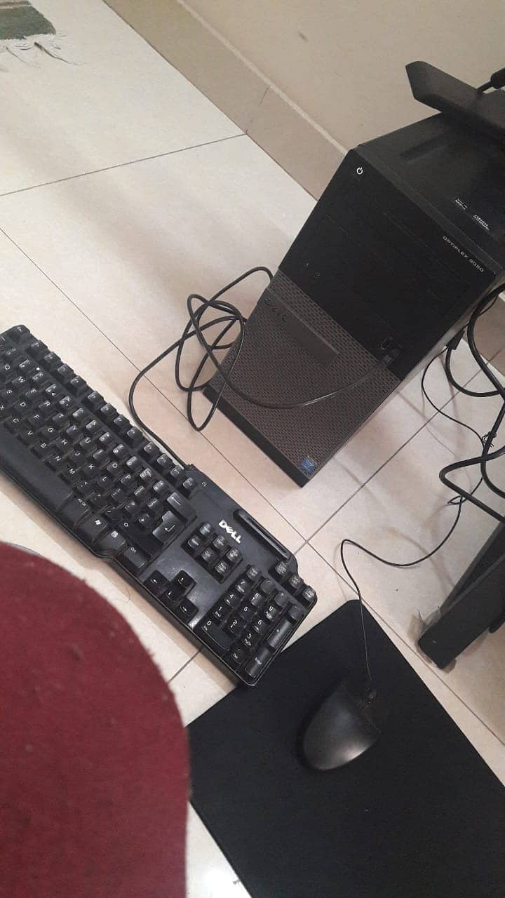 FOR URGENT SALE: DELL TOWER i5 (4th Gen) with LCD, Keyboard & Mouse 3