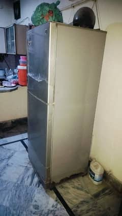 PEL FRIDGE SEL GUS NAHI HAI BAKI ON HAI COMPRESSOR OK HAI