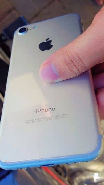 I phone 7. . . 3