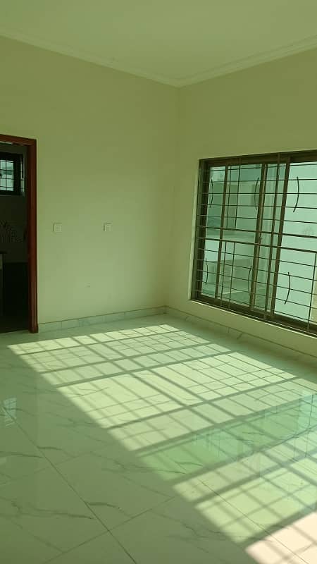 10 MARLA BRAND NEW HOUSE AVAILABLE FOR SALE IN LDA AVENUE LAHORE 0