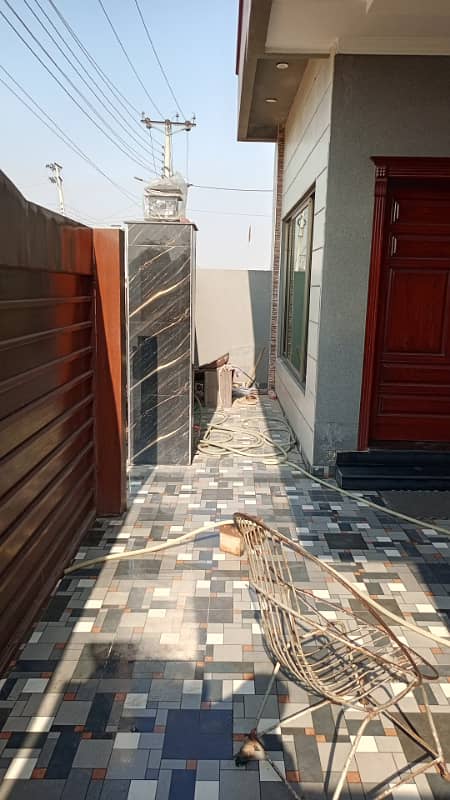 10 MARLA BRAND NEW HOUSE AVAILABLE FOR SALE IN LDA AVENUE LAHORE 5