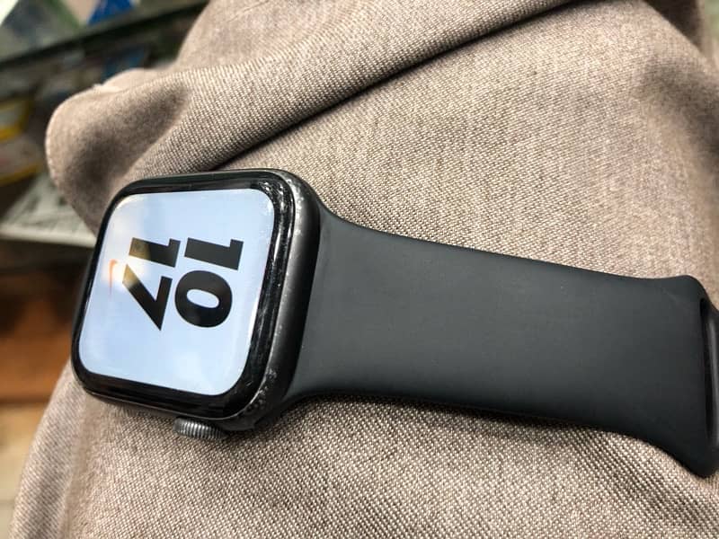 Apple watch series 4 44mm 3