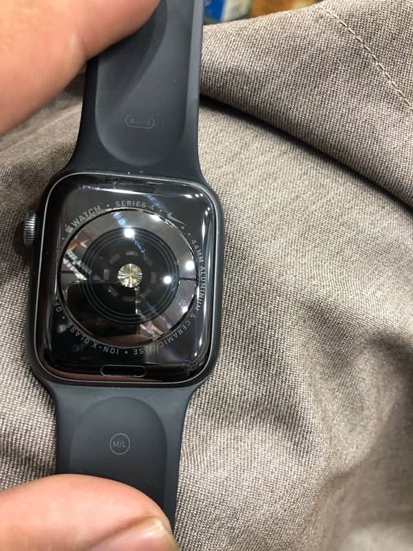 Apple watch series 4 44mm 6