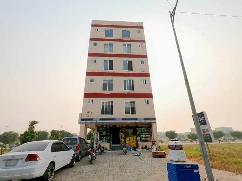 1 Bedroom Apartment for Sale - Park Facing & Corner Unit, Ready to Move In - Phase 2, New Lahore City 0