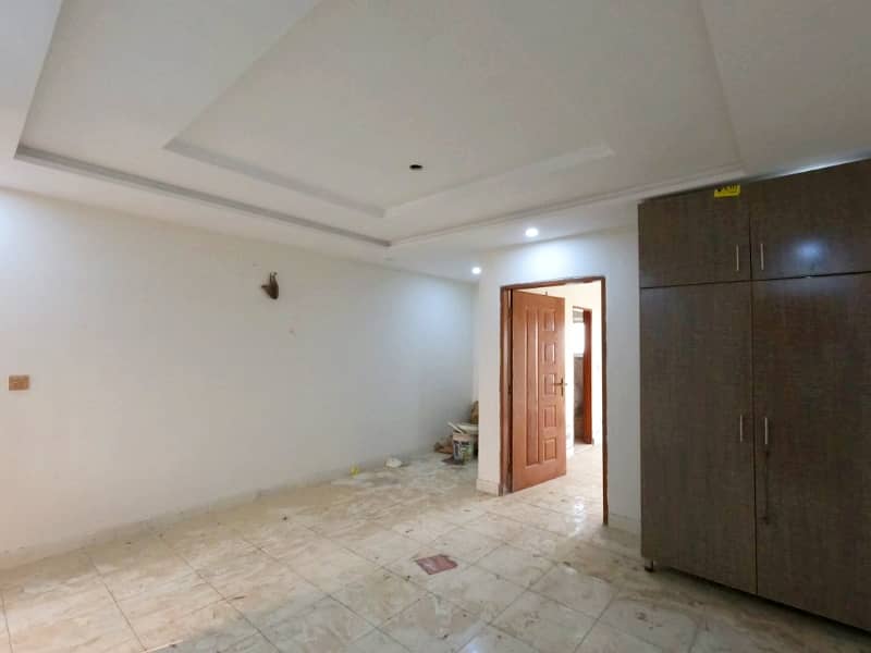 1 Bedroom Apartment for Sale - Park Facing & Corner Unit, Ready to Move In - Phase 2, New Lahore City 9