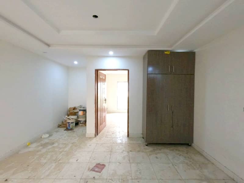 1 Bedroom Apartment for Sale - Park Facing & Corner Unit, Ready to Move In - Phase 2, New Lahore City 13