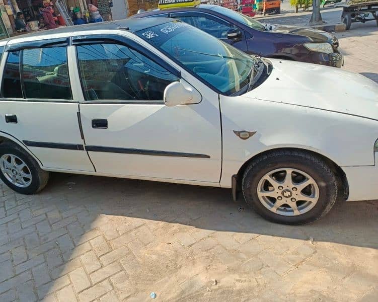 Suzuki Cultus 2012 5