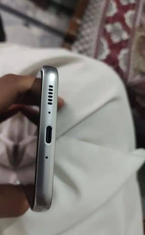 samsung A34 5g with box condition bilkul saaf hy 7