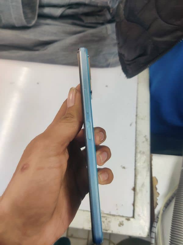 vivo y33s brand new phone 3