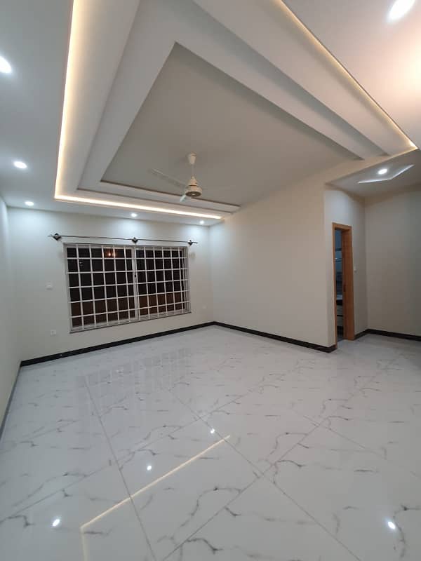 14 Marlas BASEMENT Near Kashmir Highway All Facilities Parking, Boring G-13/1 6