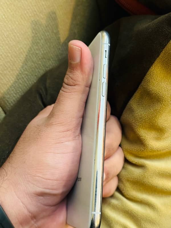 iPhone X 64 GB PTA APPROVED 4