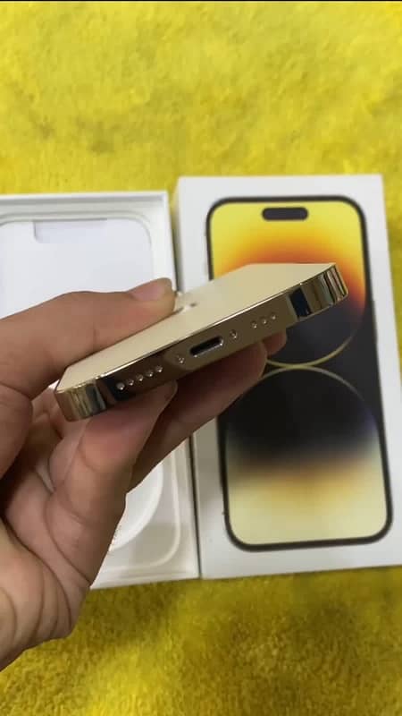 I phone 14 pro 512 GB NON PTA 3