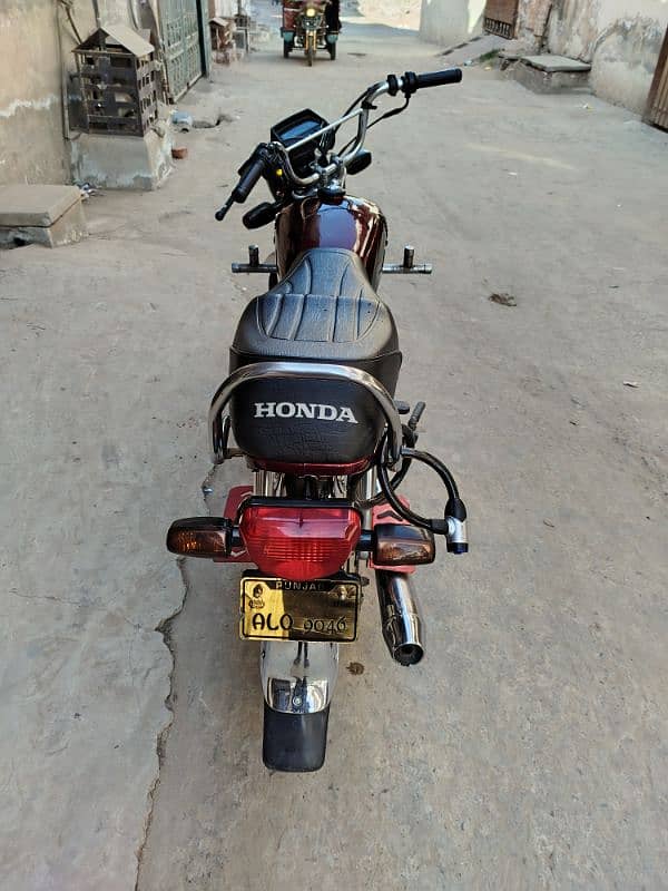 Honda CD70 22 model efficient and clean biometric Available 3