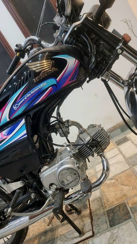 Honda CD 70 Black 2024 Sticker 1st owner 6