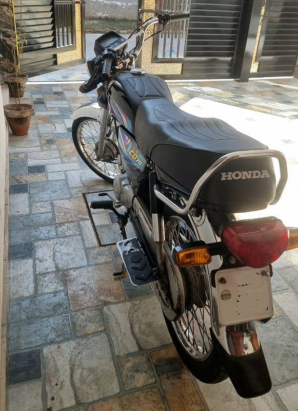 Honda CD 70 Black 2024 Sticker 1st owner 9