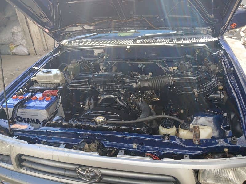 Toyota hilux 2005 model islamabad register 3