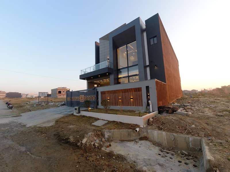 Luxary House For Sale Block C1 B17 Islamabad 3