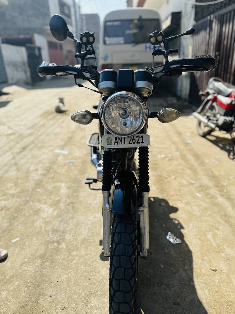 Suzuki GS 150 SE 2022 10