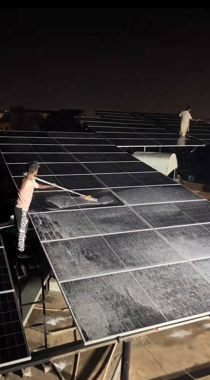 Solar Panel Cleaning Services in Lahore, Best Solar Cleaning Near me 1