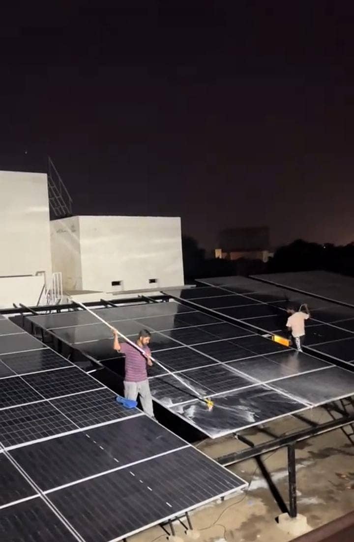 Solar Panel Cleaning Services in Lahore, Best Solar Cleaning Near me 2