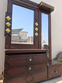 wodden full size Dressing table