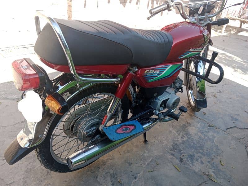 Honda CD70 3