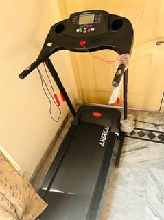 treadmill / Running machine