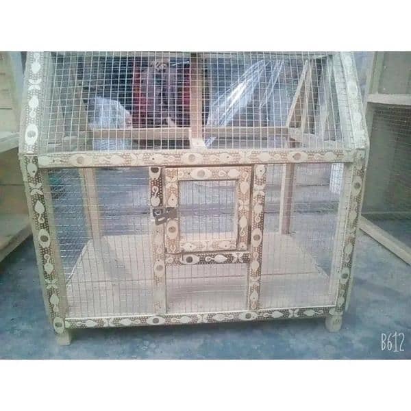 heavy Wooden bird cage very beautiful cage for parrots. 0