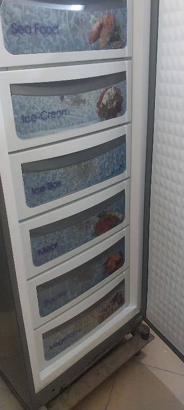 Dawlence Vertical Deep Freezer (VF-1035 WB) 0