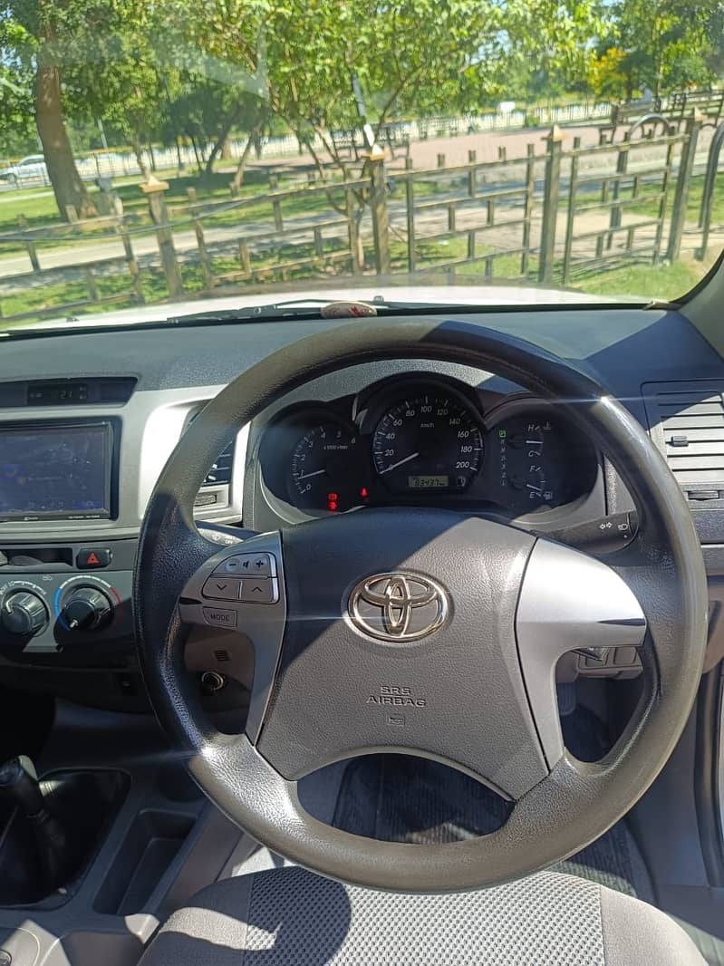 Toyota Hilux 2012 6