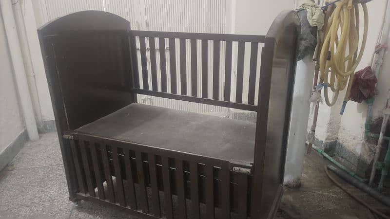 Baby Cot | wooden cort with wheels | urgent sell 1