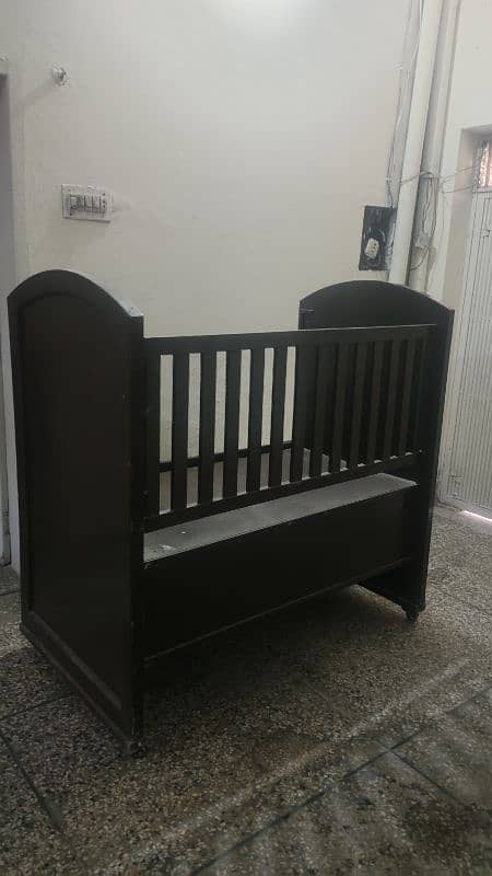 Baby Cot | wooden cort with wheels | urgent sell 5