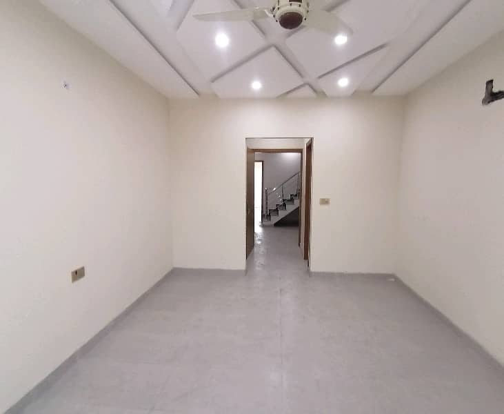 300 Square Feet Flat For Grabs In Citi Housing Society 1