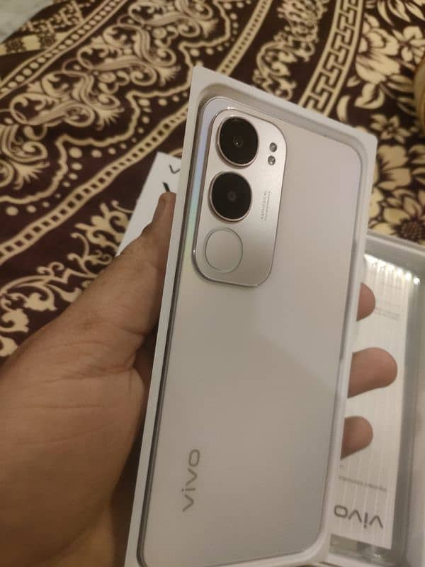 vivo y19s 1